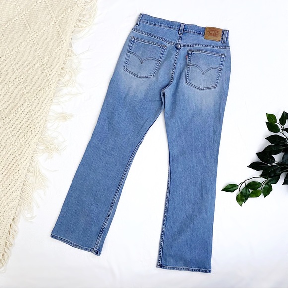 Vintage Y2K Levi’s 515 Light Wash Low Rise Boot Cut Flare Jeans - Picture 7 of 8